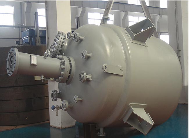 TPU釜式發(fā)泡反應(yīng)裝置