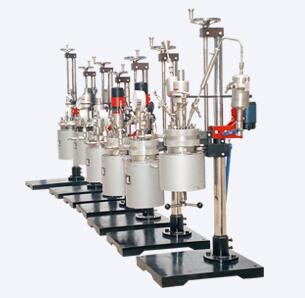 釜蓋升降、法蘭快開、釜體翻轉(zhuǎn)
